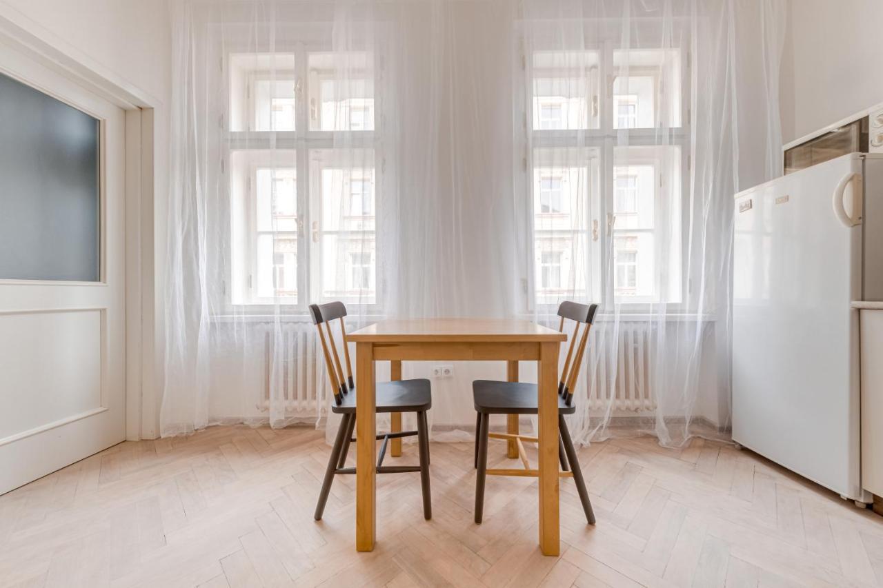 Vita Nejedleho Apartments Praga Esterno foto
