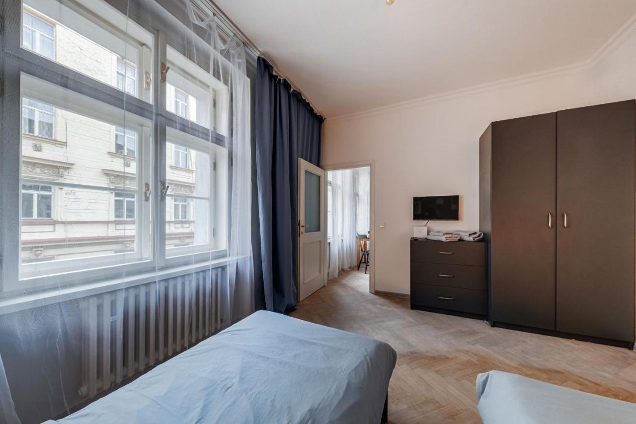 Vita Nejedleho Apartments Praga Esterno foto